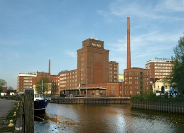 Elmshorn, Hafen mit Kölln-Werke (c) Uwe Barghaan/Wikimedia