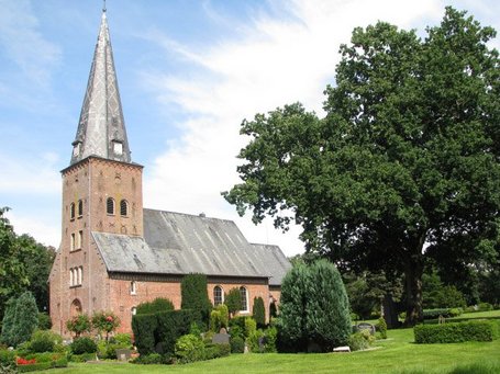 Breklumer Kirche, (c) Goegeo via Wikimedia Commons