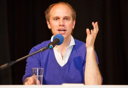 Paul Brodosky, 2010 bei einer Lesung in Kiel; (c) Björn Schaller