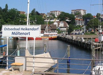 Heikendorf, Anlegestelle Möltenort; (c) Dirk Ingo Franke, CC BY-SA 3.0 via Wikimedia Commons