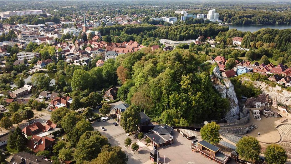 Bad Segeberg, im Vordergrund der Kalkberg, Quelle: WKS