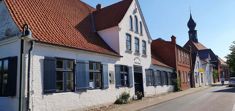 Hebbelmuseum und Kirche, Wesselburen, (c) Tourismusverein Wesselburen